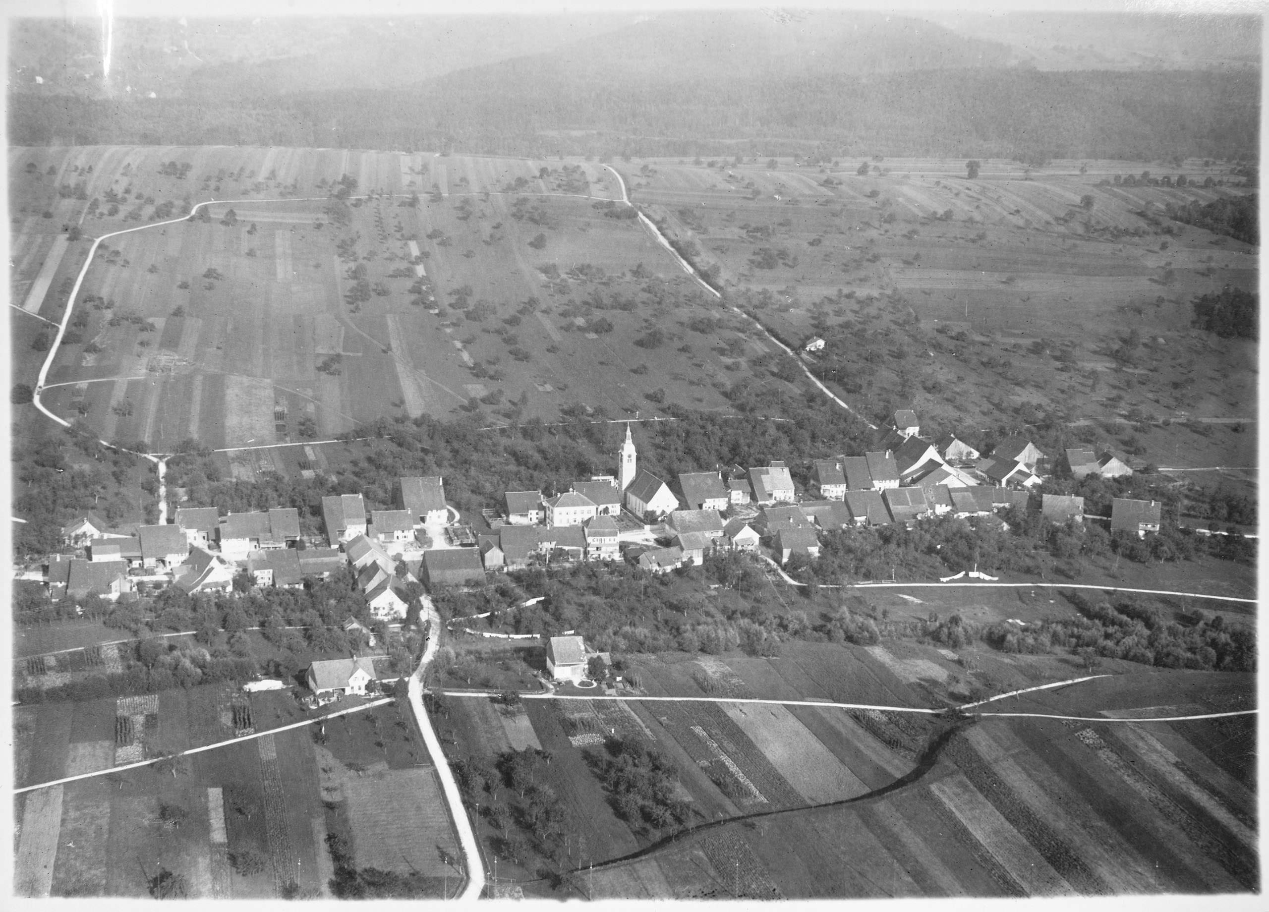 Brislach, Luftaufnahme aus Westen